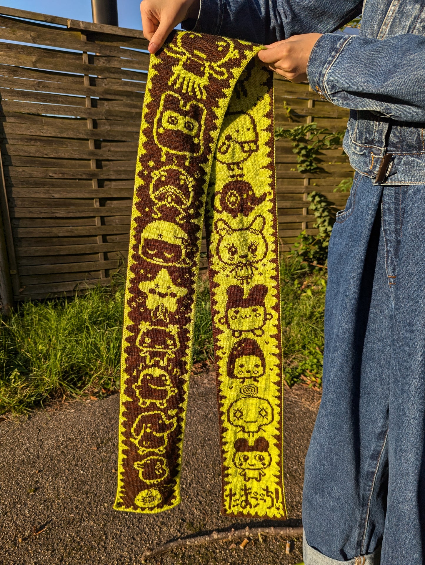 Japanese Virtual Pet Scarf