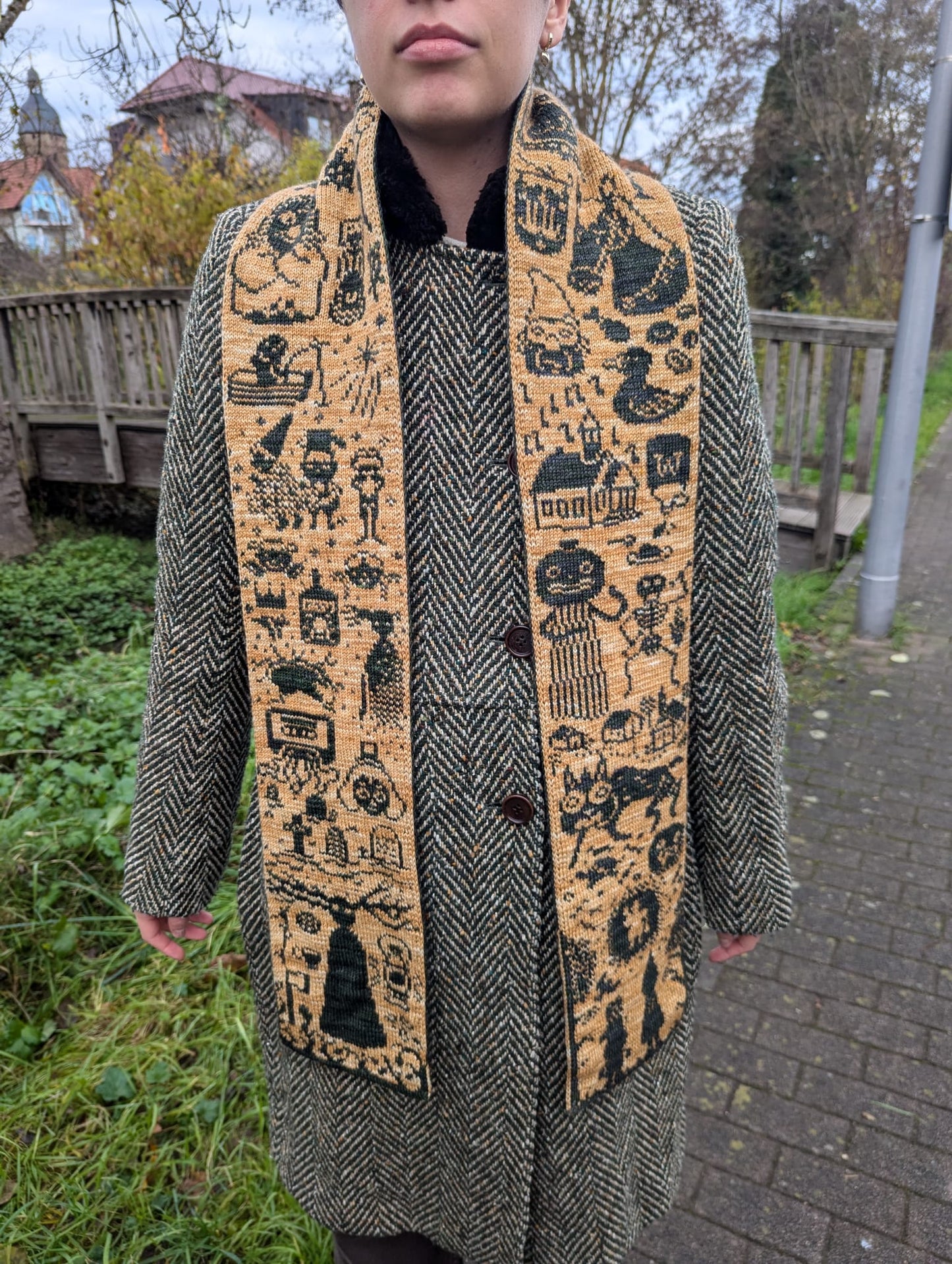 Over the Garden Wall Scarf Knitting Pattern