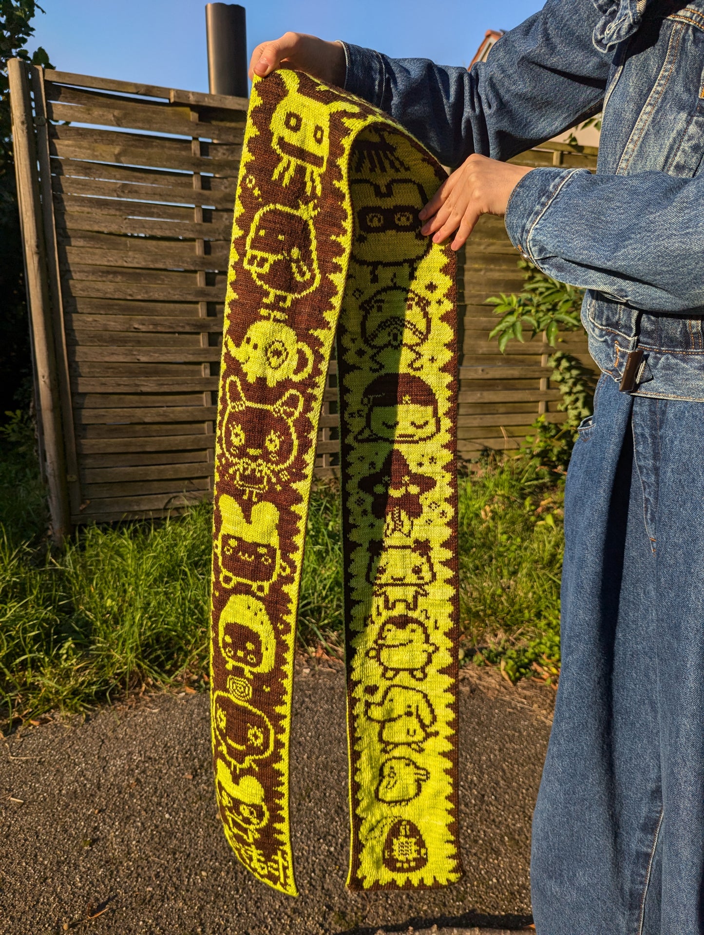 Japanese Virtual Pet Scarf