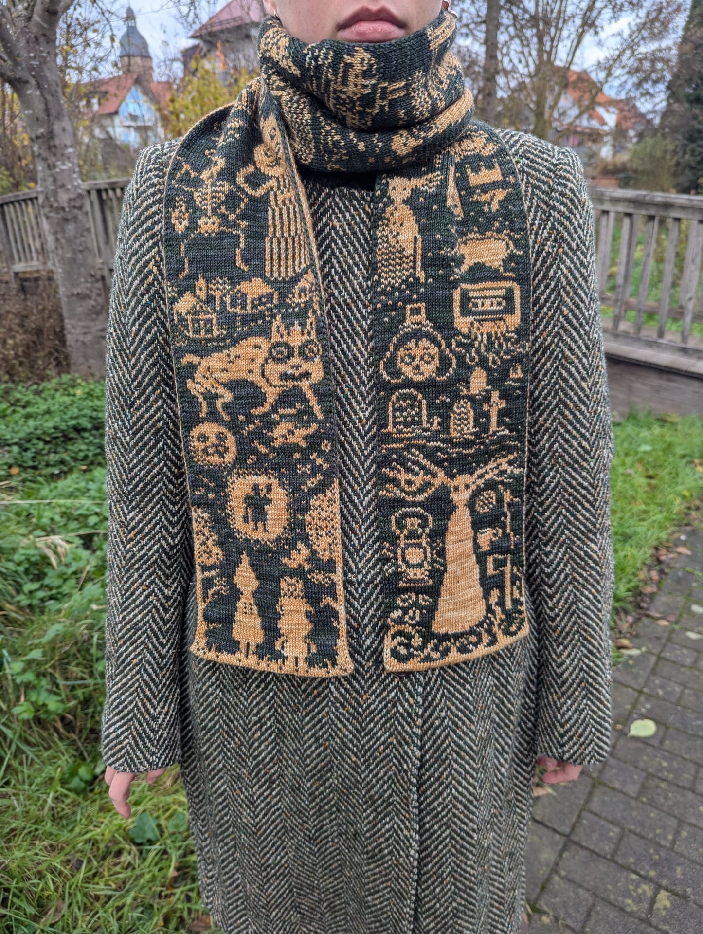 Over the Garden Wall Scarf Knitting Pattern
