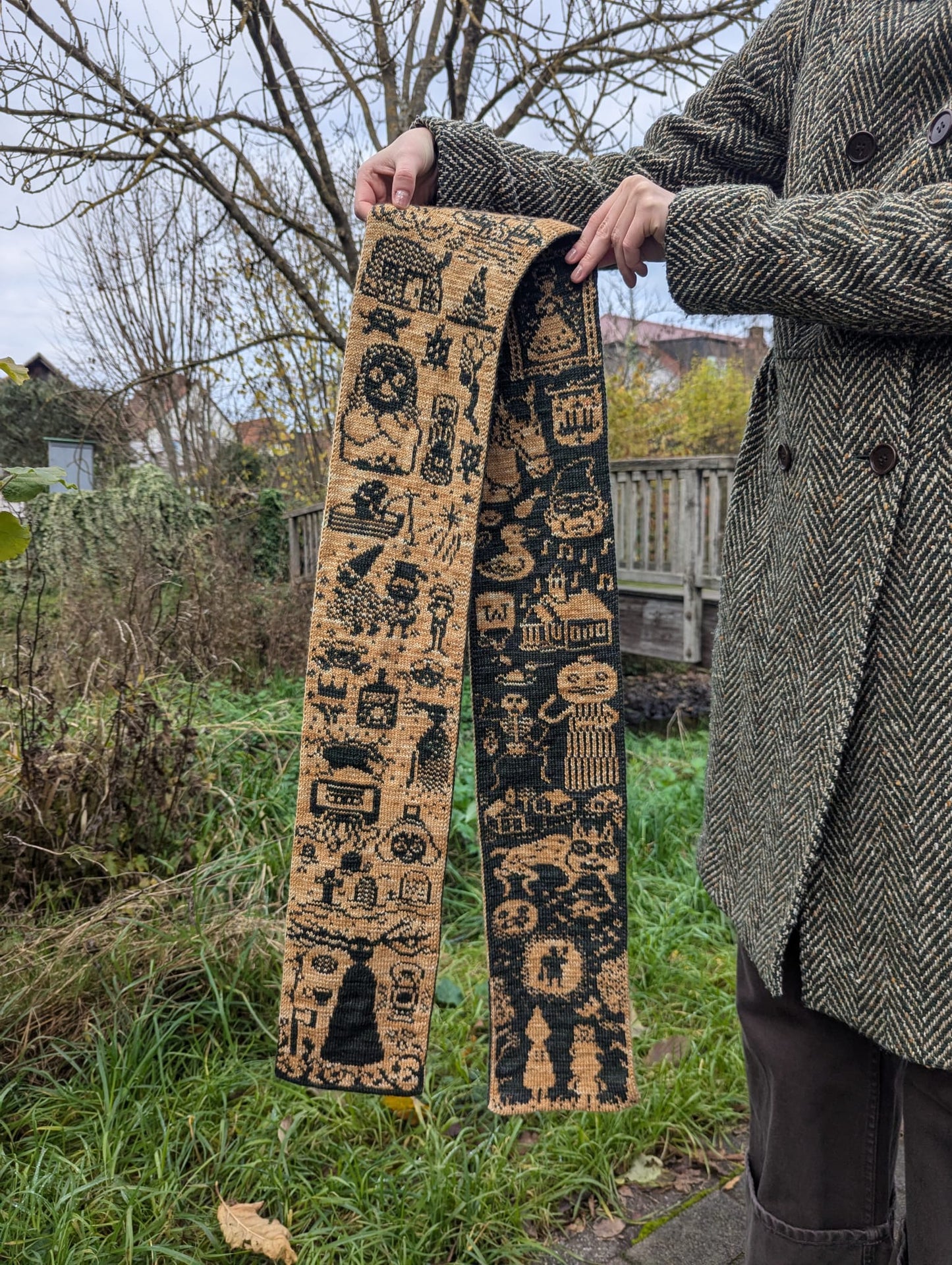 Over the Garden Wall Scarf Knitting Pattern