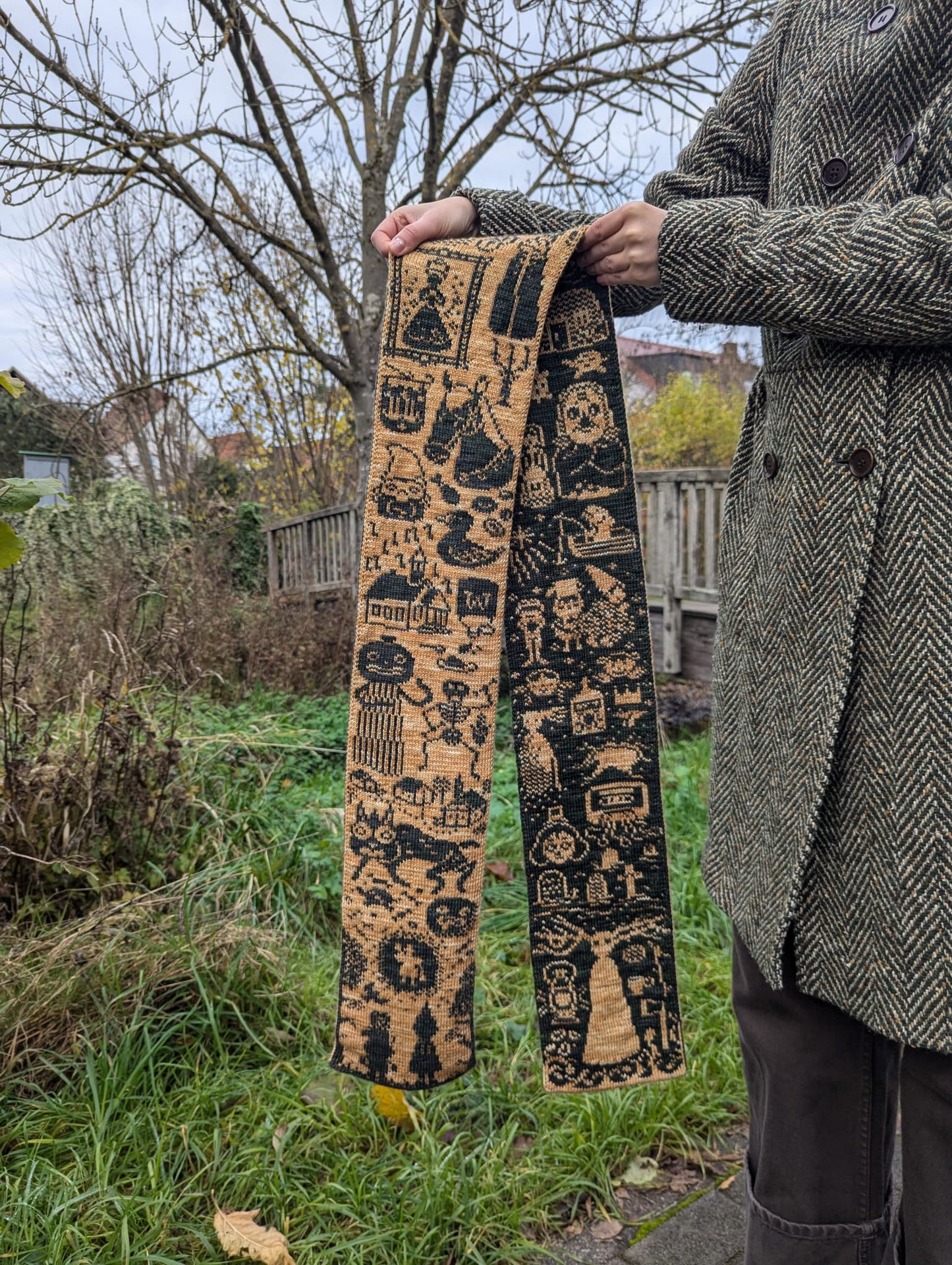 Over the Garden Wall Scarf Knitting Pattern