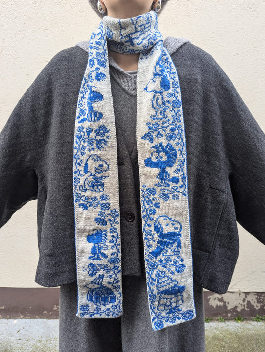 Dog and Bird Porcelain Scarf Knitting Pattern