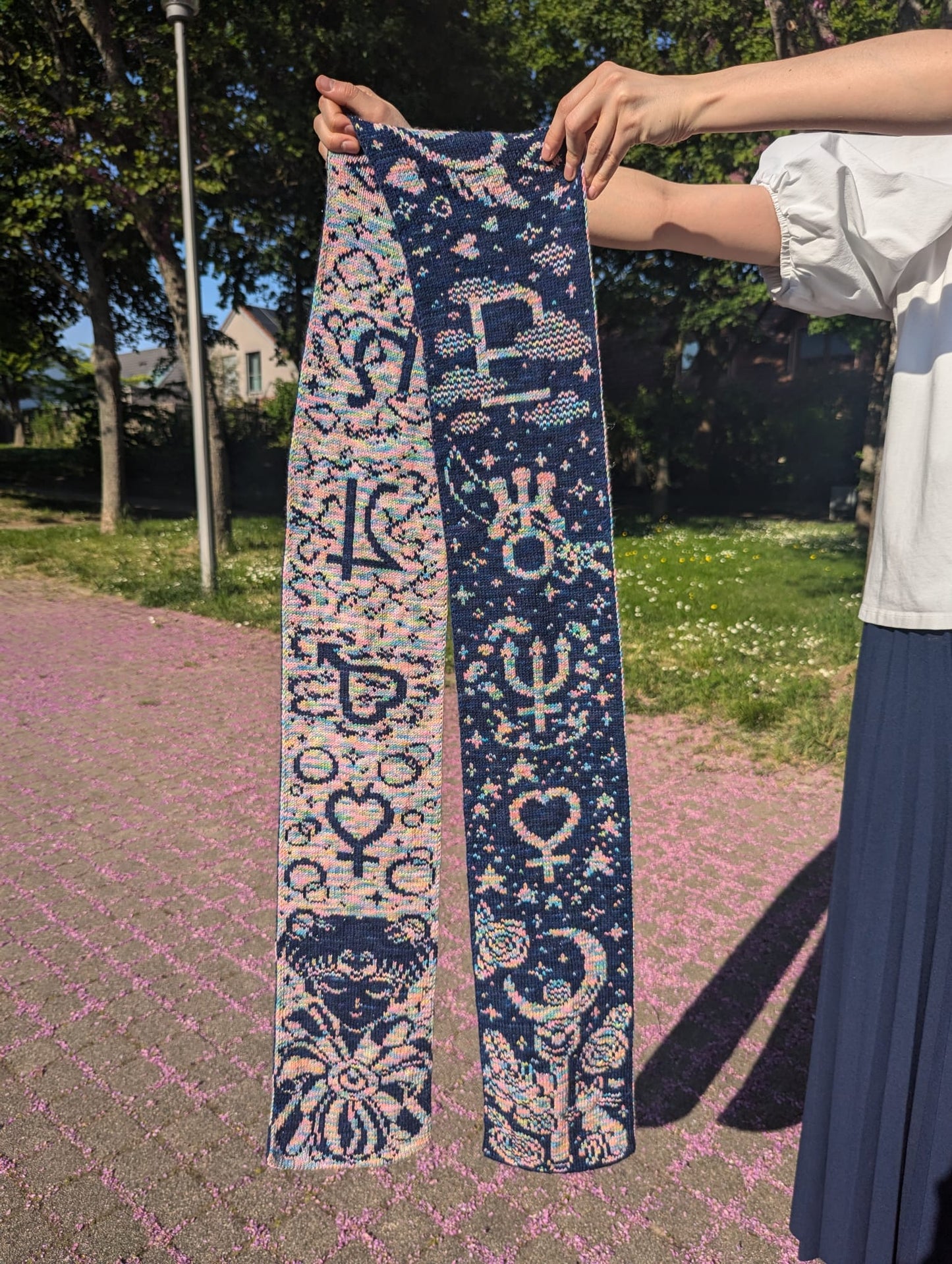 Magical Girl Scarf (Signs) Knitting Pattern
