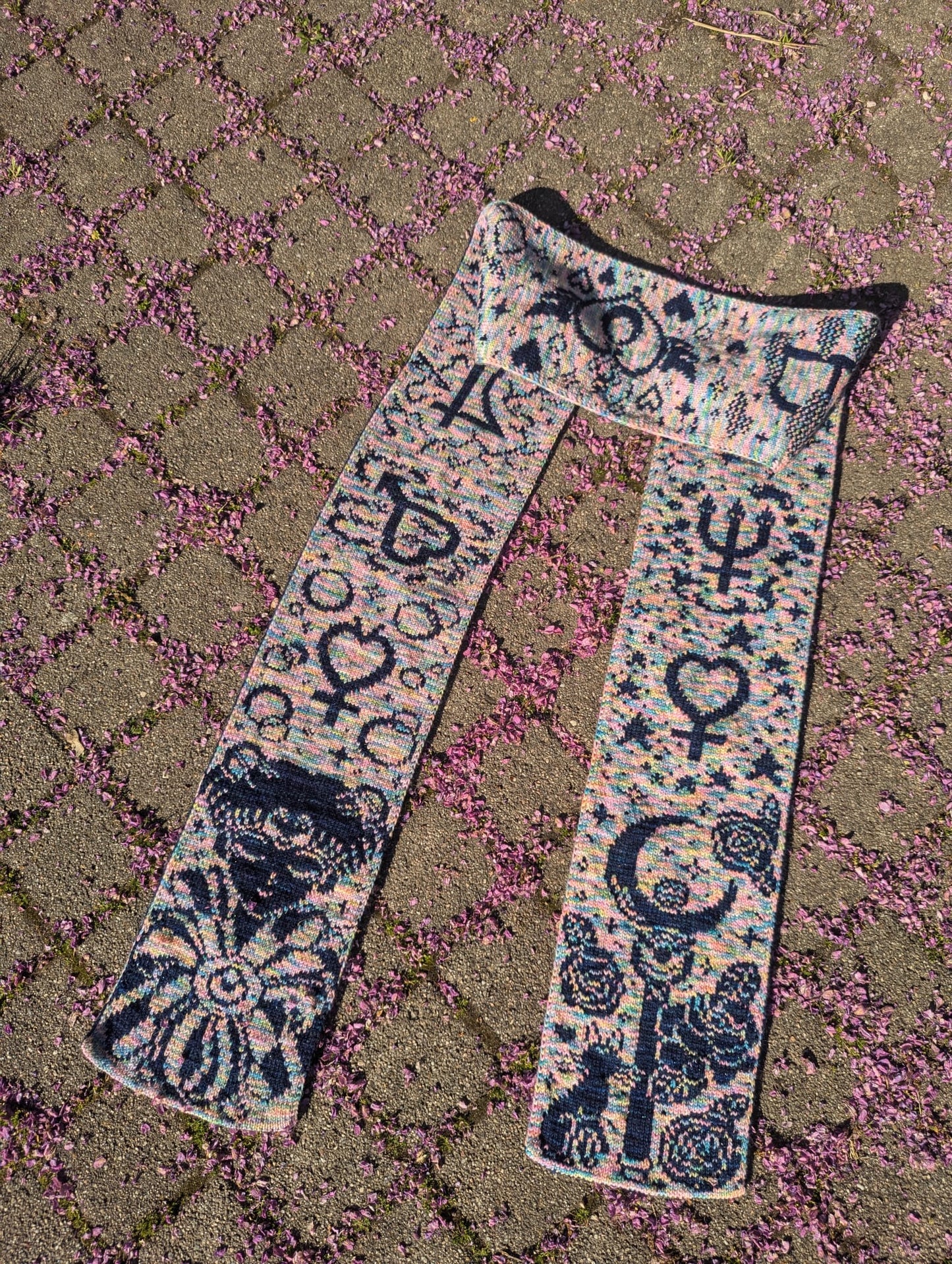 Magical Girl Scarf (Signs) Knitting Pattern