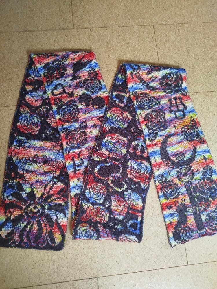 Magical Girl Scarf (Roses) Knitting Pattern