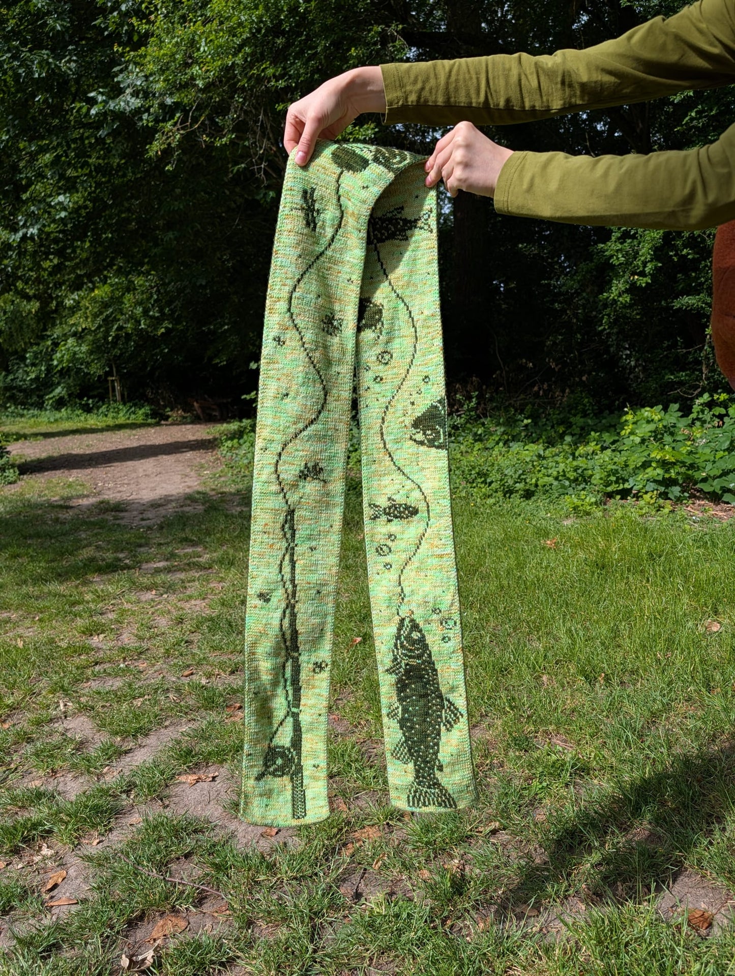 Catch of the Day Scarf Knitting Pattern