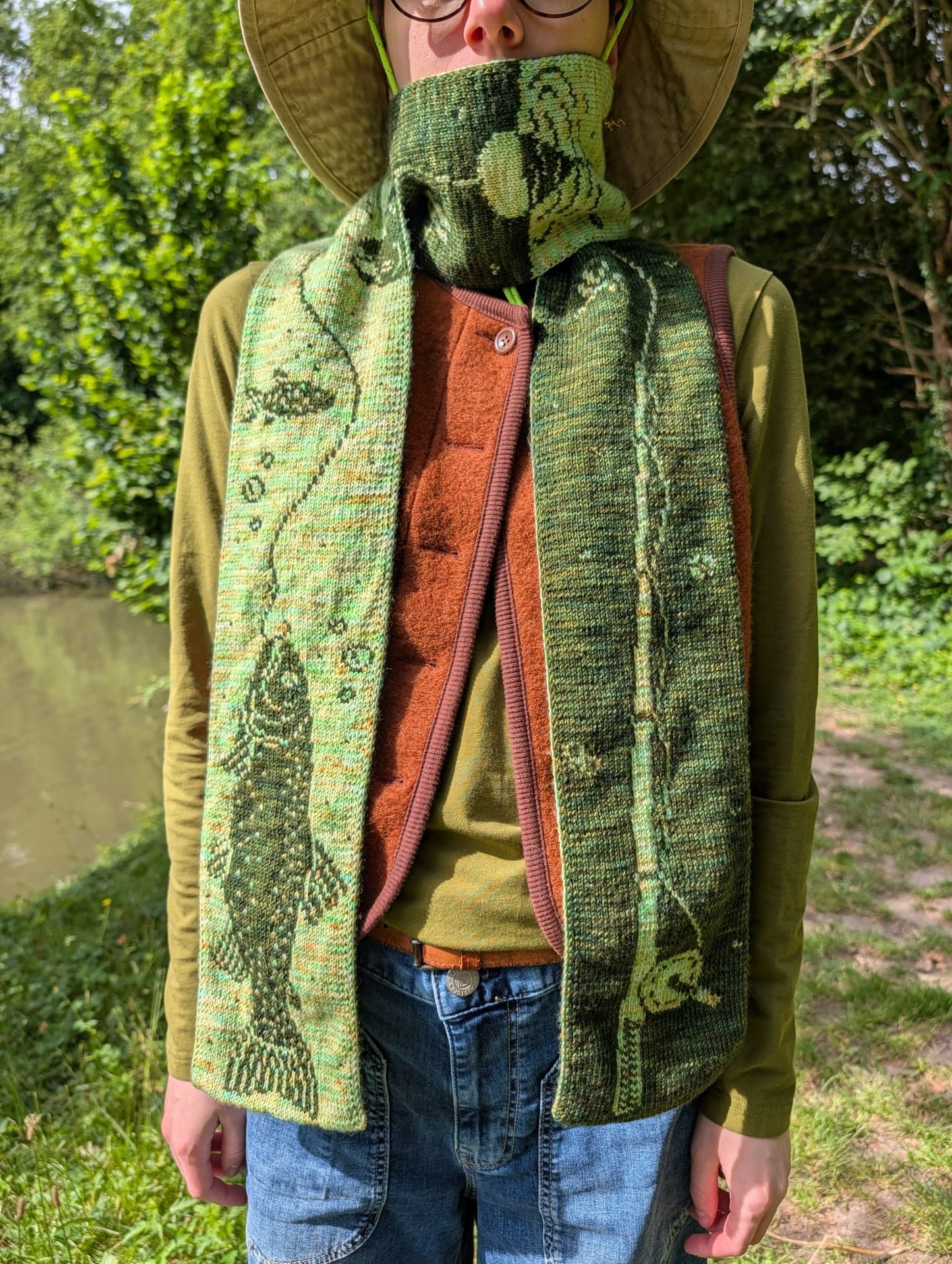 Catch of the Day Scarf Knitting Pattern