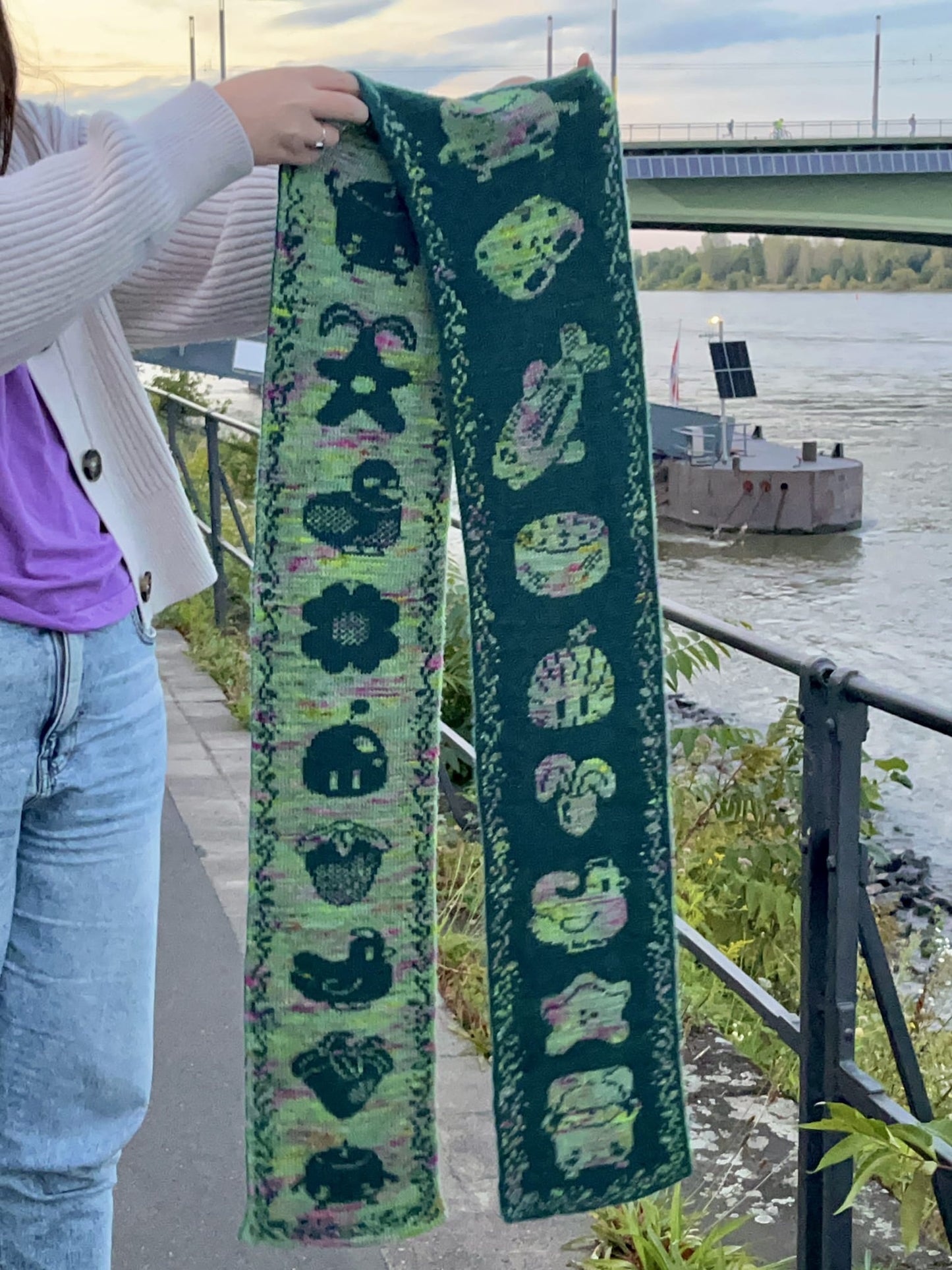 Keepers Of The Forest Scarf Knitting Pattern